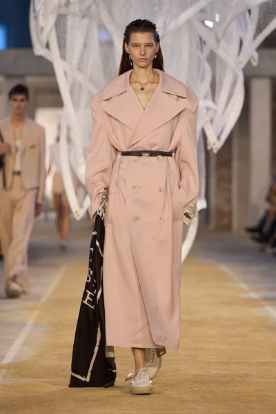 Look 1